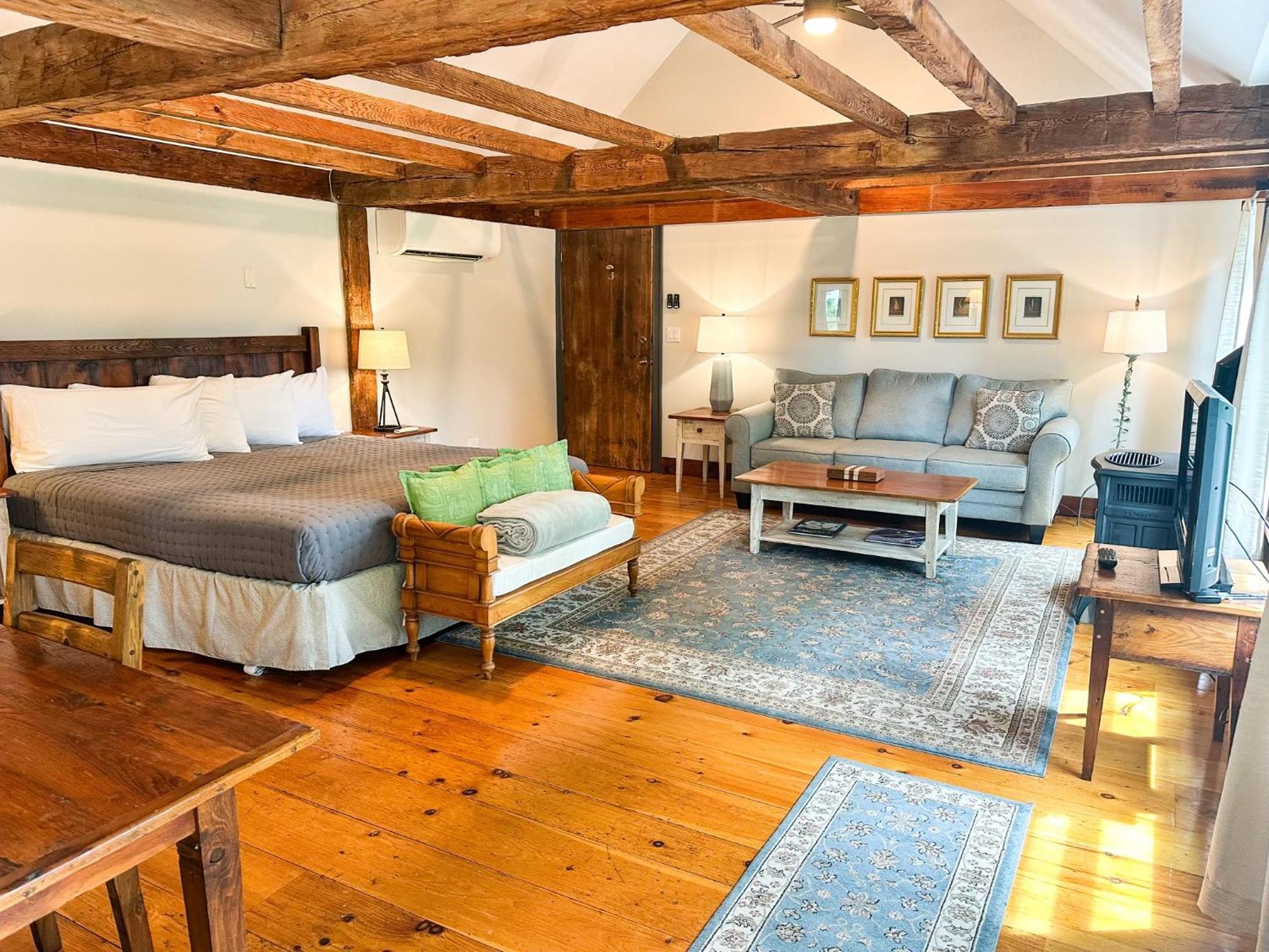 The Black Walnut Inn Amherst Luaran gambar