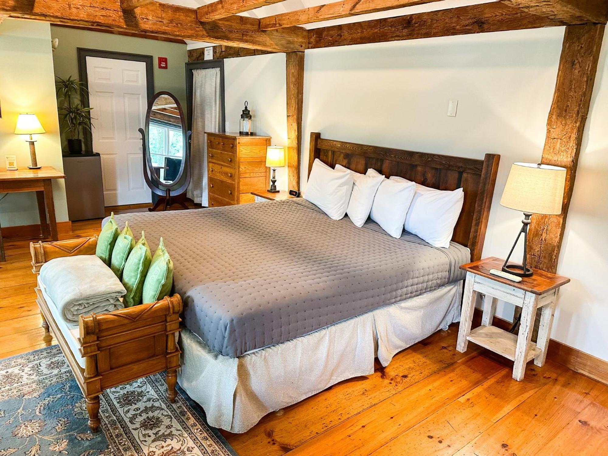The Black Walnut Inn Amherst Luaran gambar