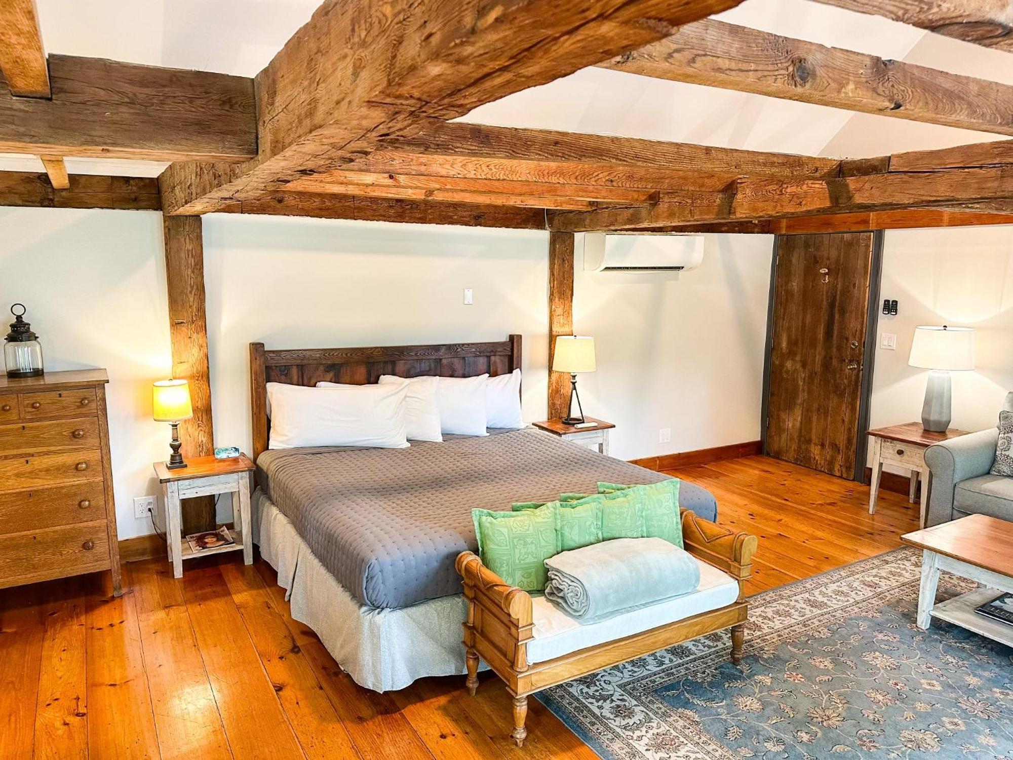 The Black Walnut Inn Amherst Luaran gambar