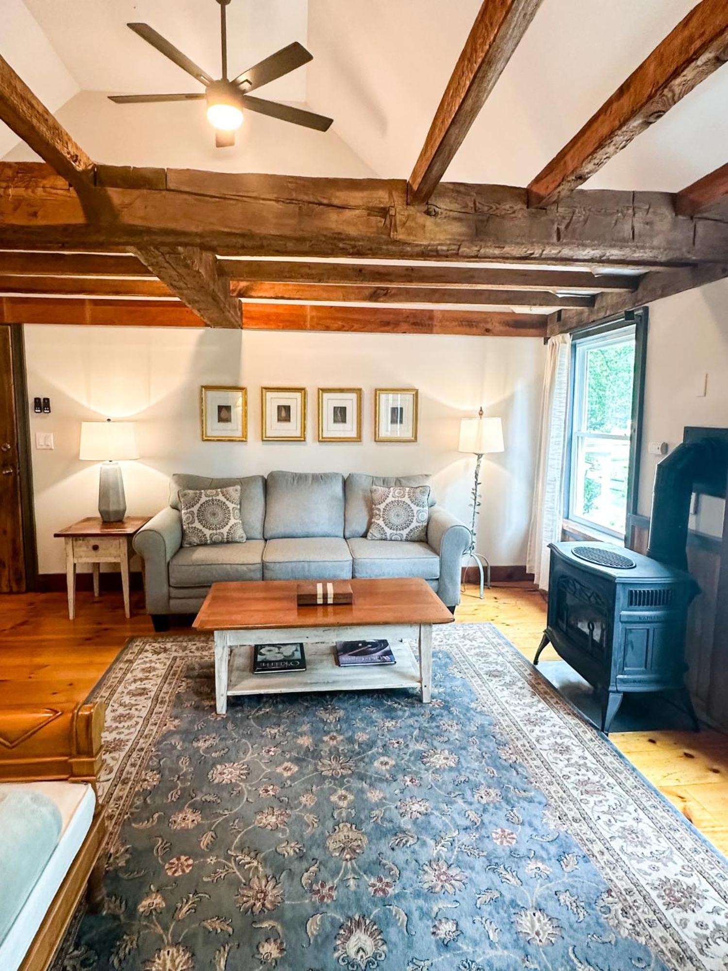 The Black Walnut Inn Amherst Luaran gambar